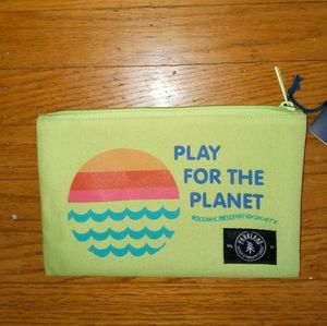 Parkland Fraction pouch NWT play for planet